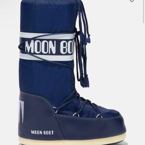 Moon Boot Dark Blue Snow Boots with White Details